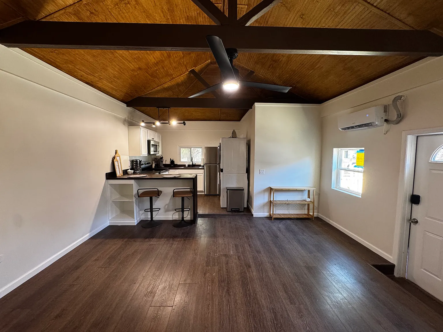 Studio, 600 sqft, $1,000 — Photo 2