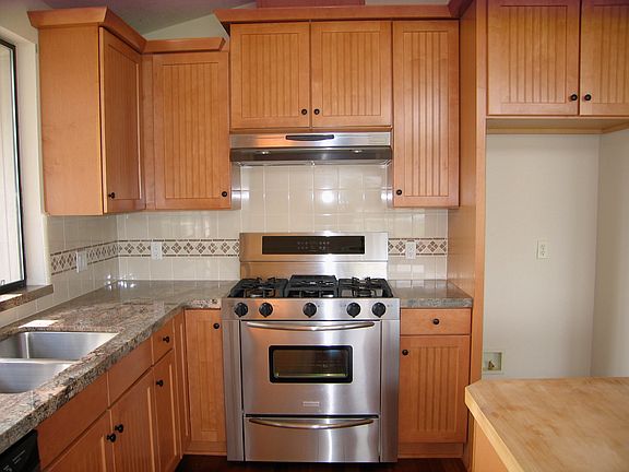 4th image of 12043 Lakeshore S