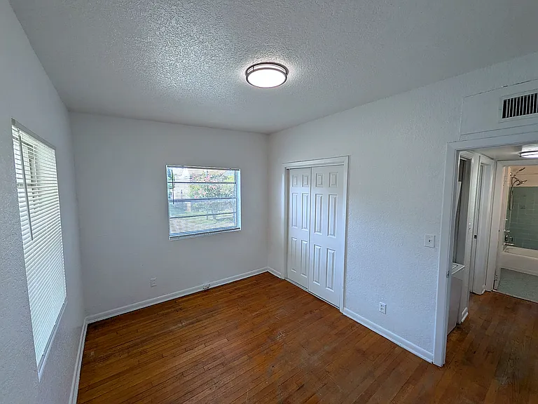 2648 Dellwood Ave #3 — Photo 9