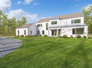 10 Broadwood Ct, Wainscott, NY 11975