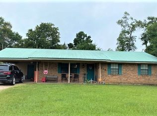 126 Hospital Dr, Buffalo, TX 75831