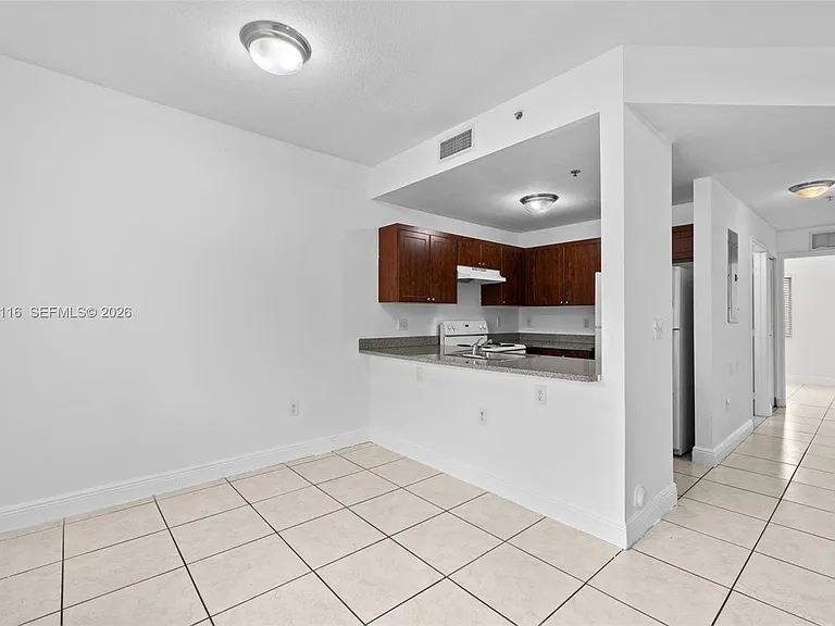 2421 W 78th St #104 — Photo 9