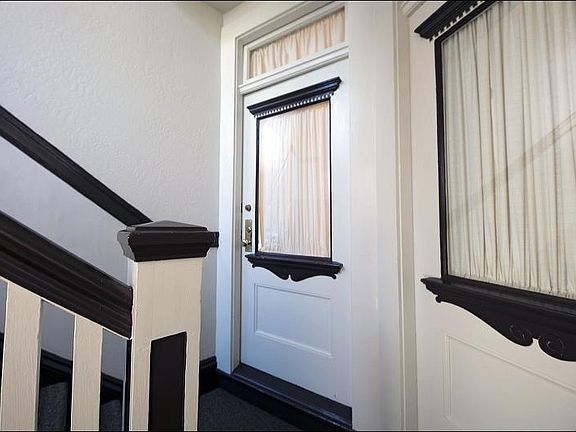 3rd image of 1824 Grant Ave #A