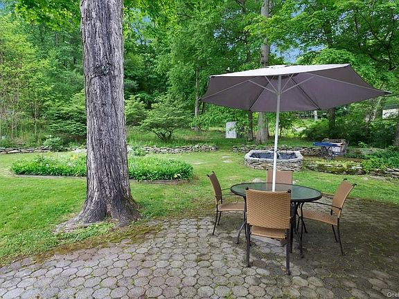 3rd image of 59 Kentview Dr