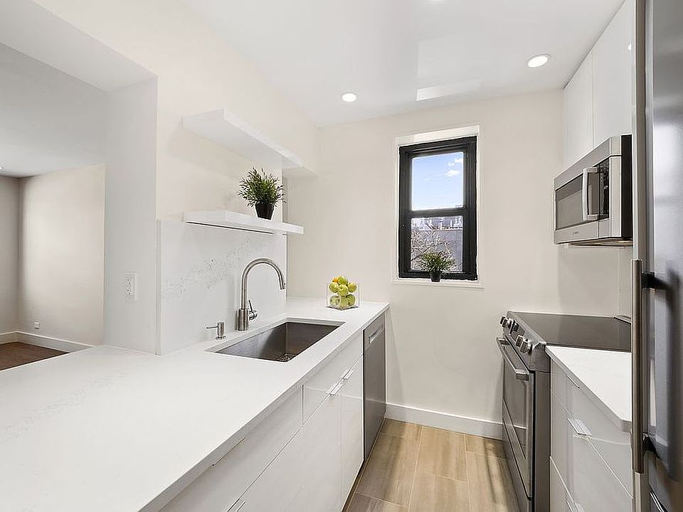 1st image of 730 Washington St #3A