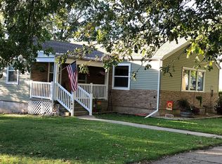 1421 F St, Fairbury, NE 68352
