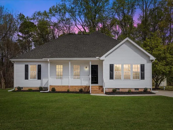 209 Hunters Farm Dr, Raleigh, NC 27603