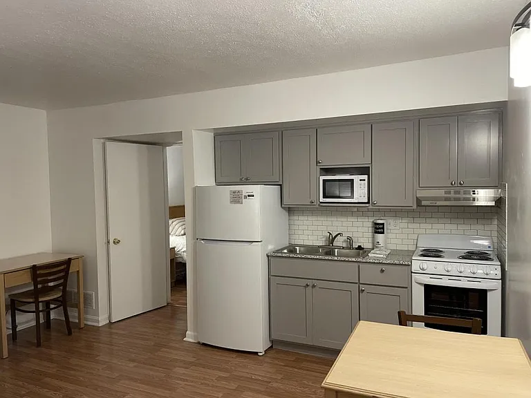15 Brentwood Dr — Photo 3