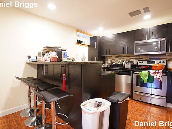 3rd image of 73 Thatcher St #1B