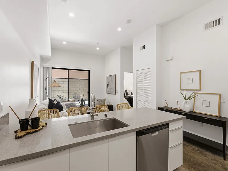 4021 Georgia St #5 — Photo 2