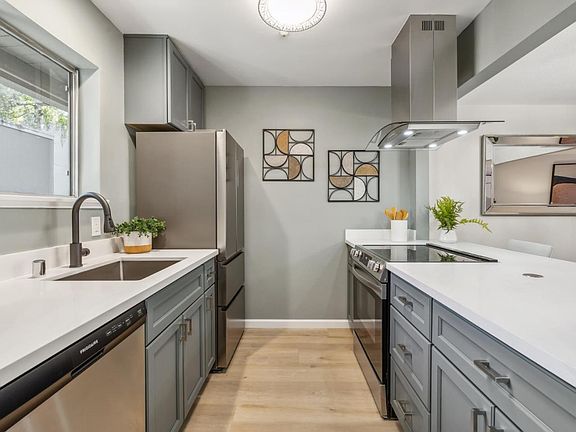 3rd image of 4016 Farm Hill Blvd APT 106