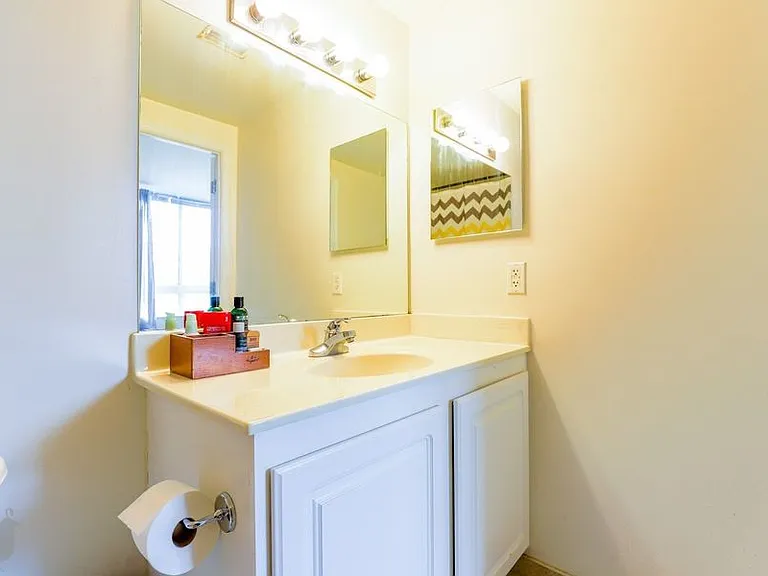 355 I St SW #109 — Photo 35