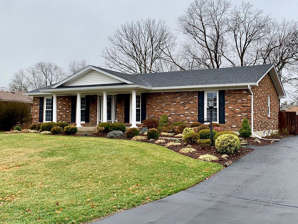 1st image of 306 Brentford Ct