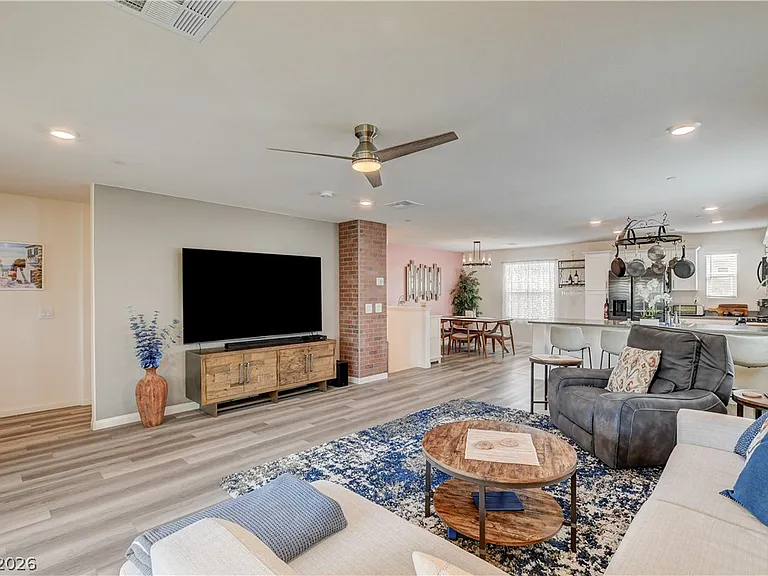 3715 Brilliant Sunset St — Photo 5