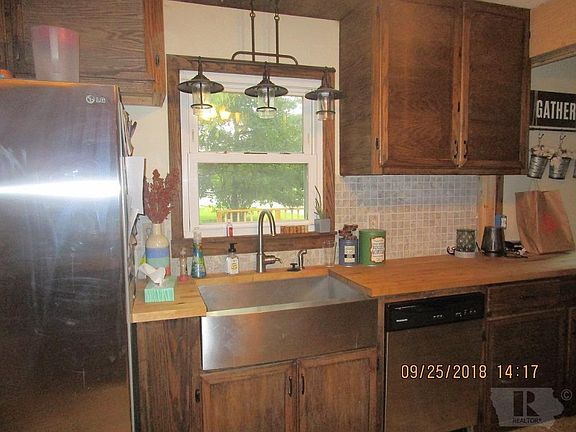 4th image of 683 1st St NW