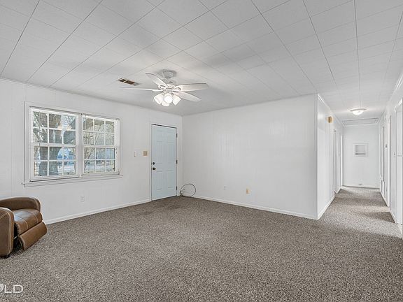 5th image of 7062 Winburn Dr