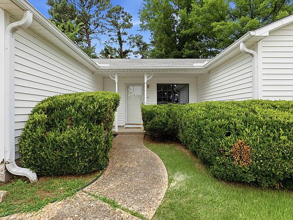 2nd image of 14 Newcomb Ct