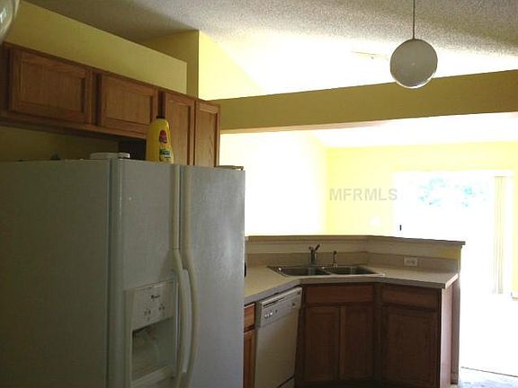 4th image of 220 Fairfield Dr