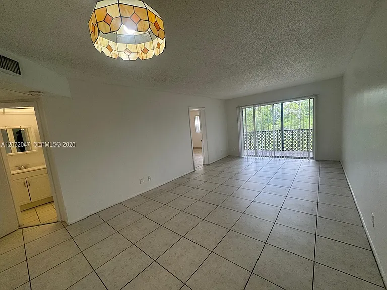 8000 S Colony Cir #305 — Photo 4