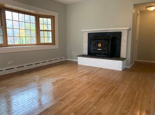 9 Bear Hills Rd #1, Newtown, CT 06470