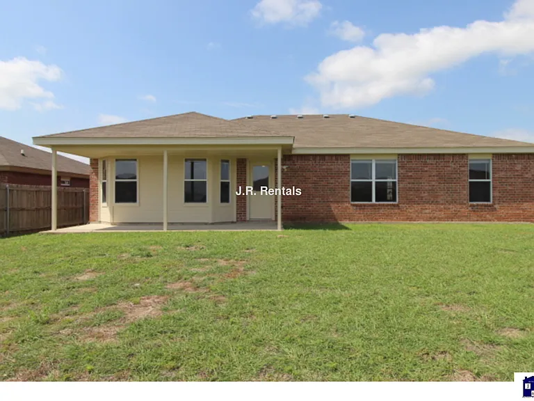4601 Lloyd Dr — Photo 14