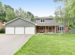7578 Debbie Ln, Eden Prairie, MN 55346