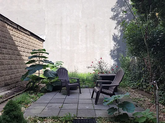 Rented by Compass | media 45