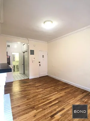 Rented by Bond New York | media 3