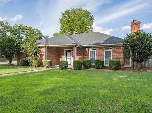 135 Park Meadow Dr, Madison, AL 35758