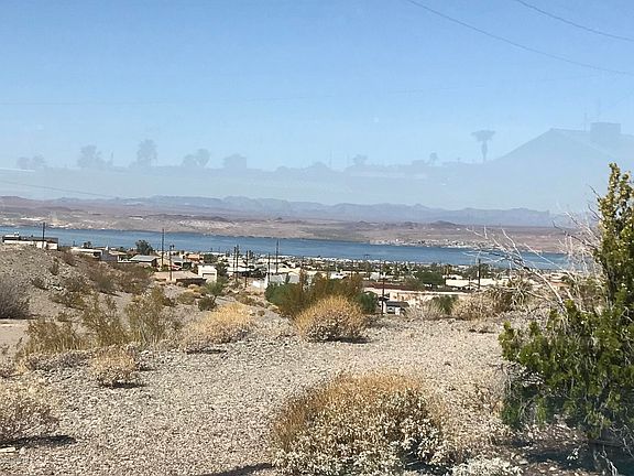 2nd image of 3344 La Paz Dr