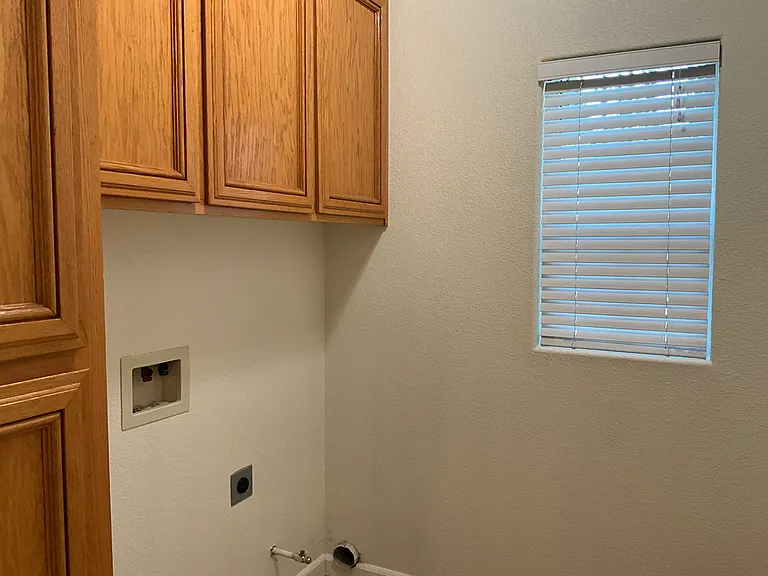 8418 Granite Cove Dr — Photo 12