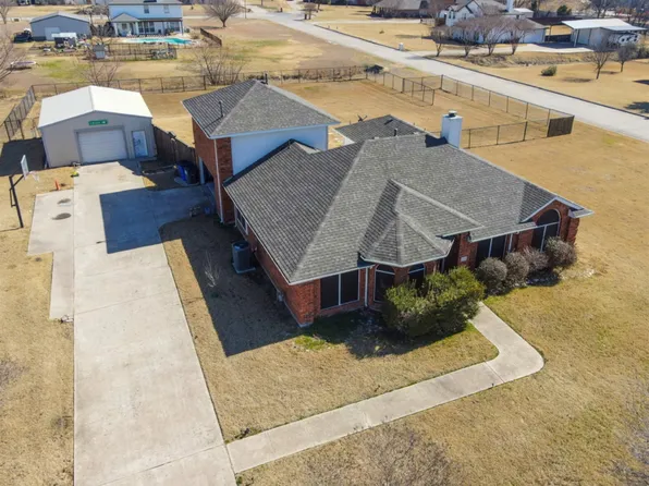 605 Lakeridge Dr, Lavon, TX 75166