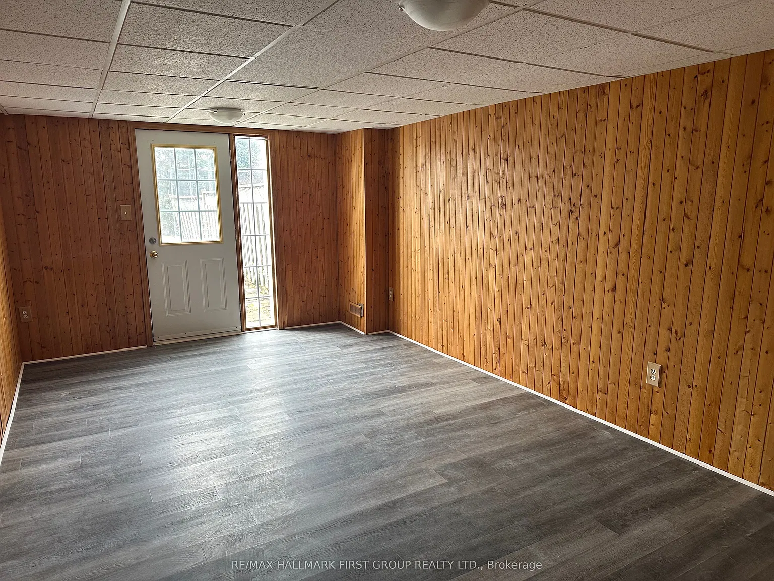 3 bed, $2,400 — Photo 4