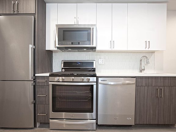 4th image of 316 W 39th St APT 3e