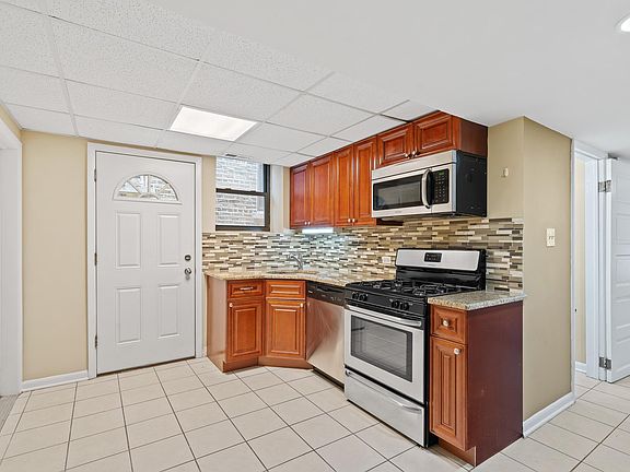 3rd image of 2322 W Palmer St #G