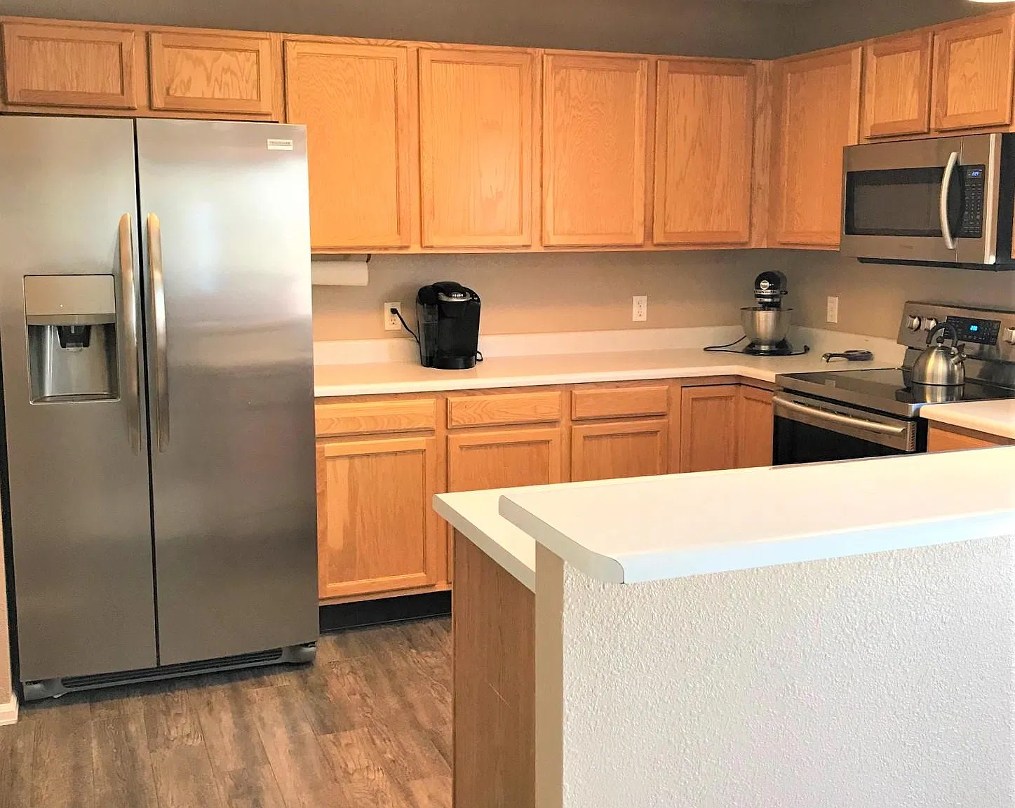 4 bed, 2375 sqft, $3,200 — Photo 4