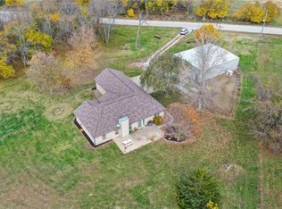 29661 W 231st St, Spring Hill, KS 66083