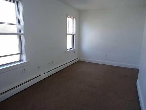 3rd image of 874 Charles St
