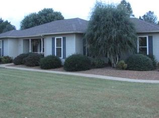 801 Douglas Dr, Lawrenceburg, TN 38464