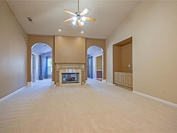 4th image of 1700 Prospect Creek Dr