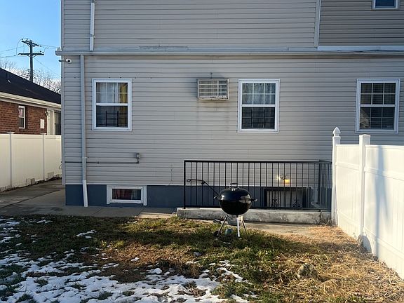 2nd image of 137-15 220th Pl