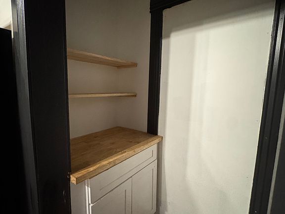 3rd image of 3572 Van Antwerp Pl #1