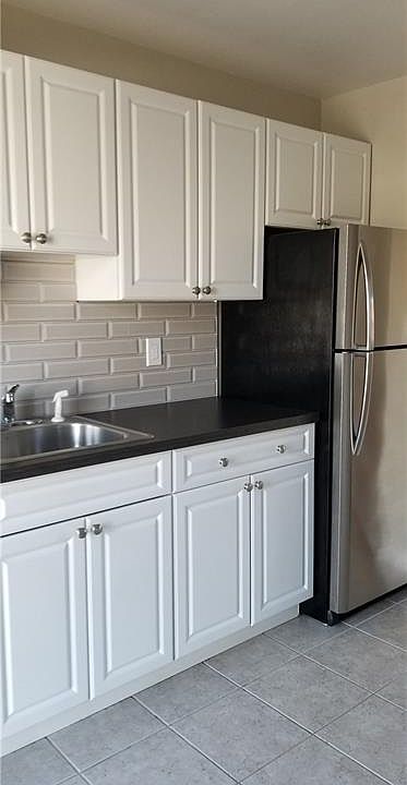 2nd image of 303 Plainfield Ave