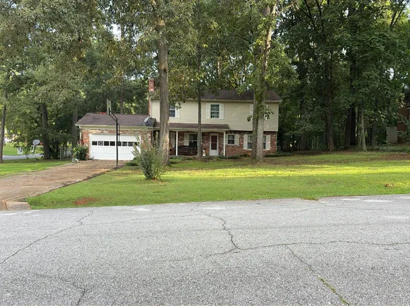 3801 Franklin Dr, Anniston, AL 36207
