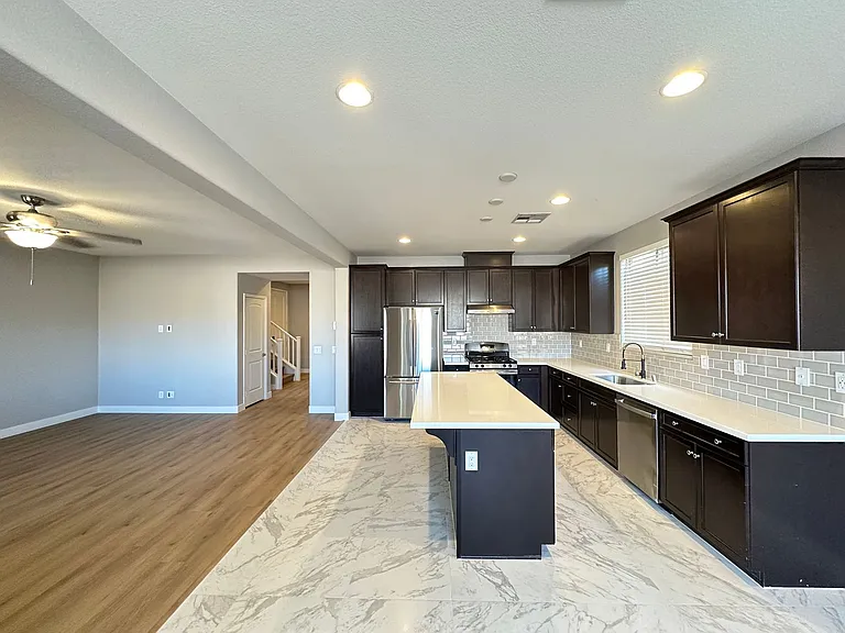 5869 Amber Mesa St — Photo 8