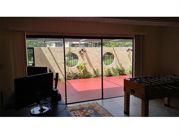 4th image of 3770 Estepona Ave