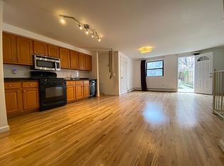 87 Woodhull St #1, Brooklyn, NY 11231