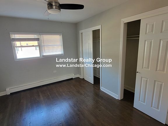 3rd image of 1321 W Sherwin Ave #1F