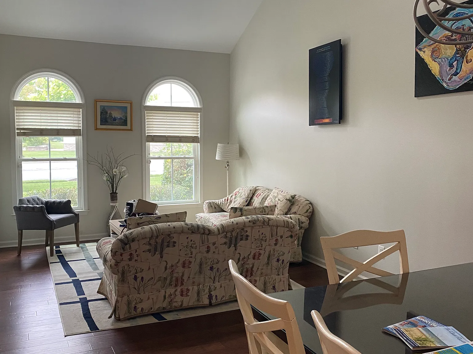 3 bed, 2183 sqft, $2,400 — Photo 4