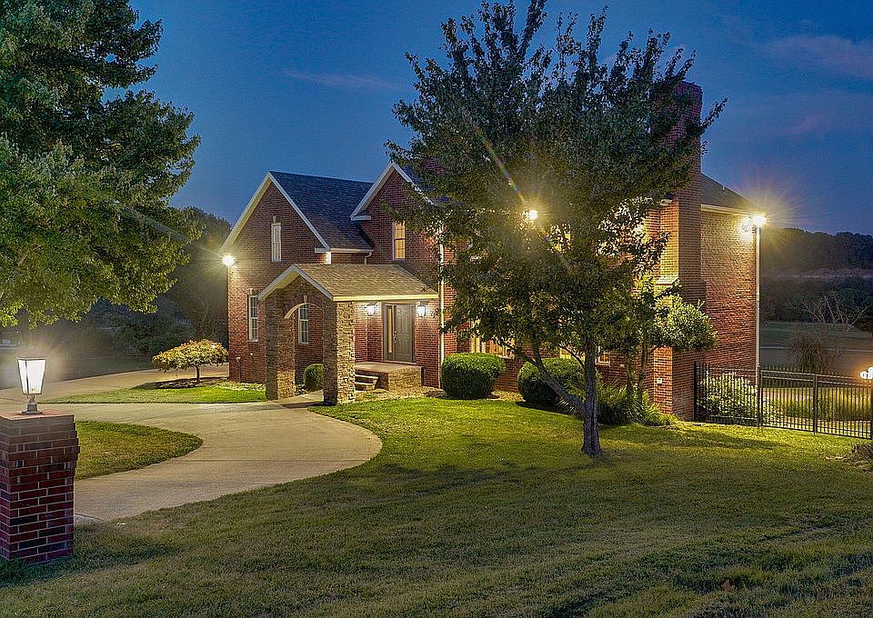 1st image of 78 Pebble Beach Dr